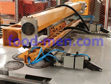 Metal cans ends making machines line Figure 2---Feeding manipulator